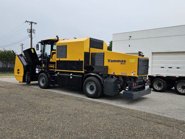 Vammas B1100 Three-Engine Snow Blower