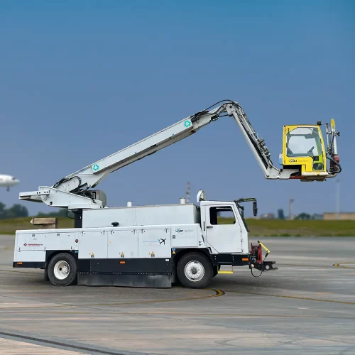 Oshkosh Aerotech (JBT) Tempest Aircraft Deicer